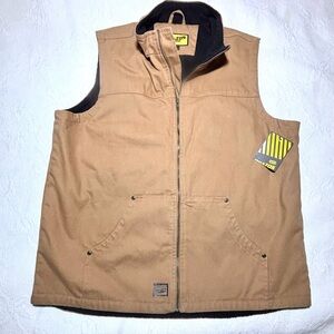 NWT Brazos Sherpa Lined Gate Keeper Vest!